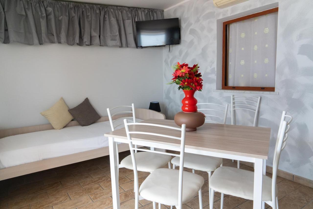 Nick & Santo'S Holiday Homes R Giardini Naxos Εξωτερικό φωτογραφία