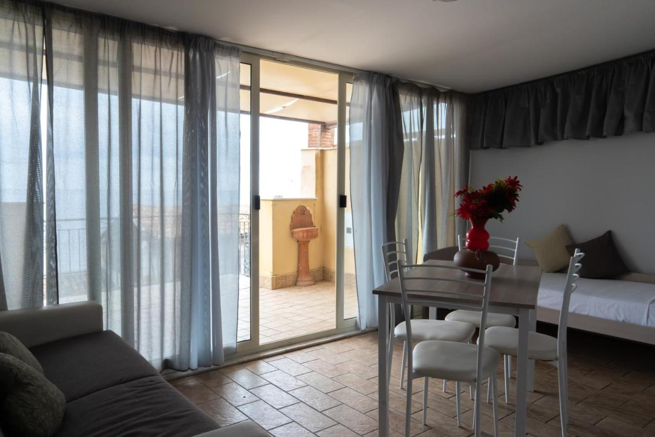Nick & Santo'S Holiday Homes R Giardini Naxos Εξωτερικό φωτογραφία